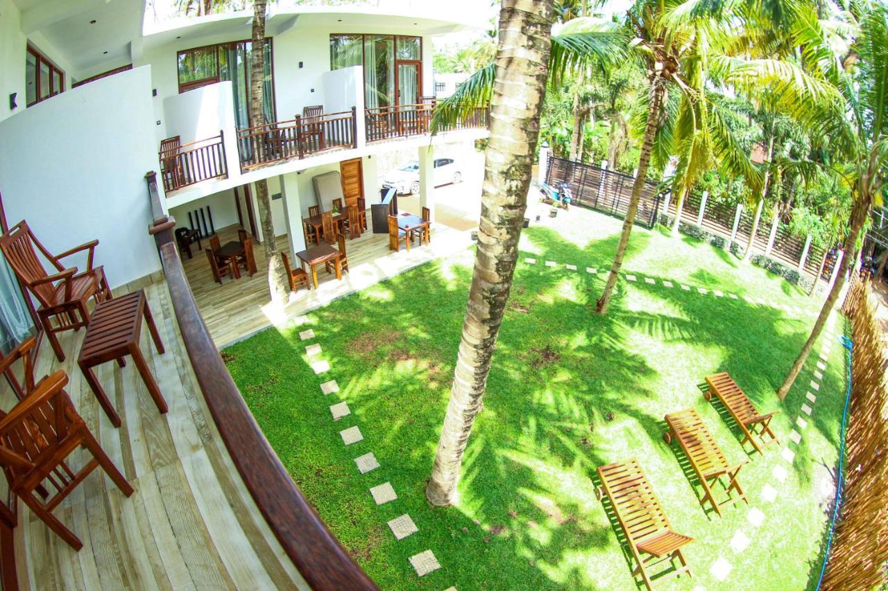 Hotel Bay Hiriketiya à Dikwella Extérieur photo