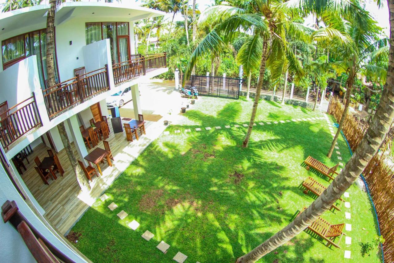 Hotel Bay Hiriketiya à Dikwella Extérieur photo